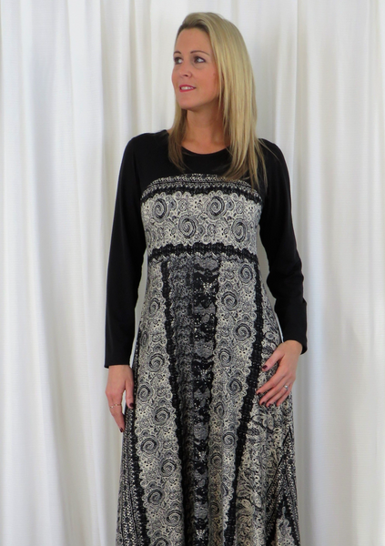 This dress is made from a soft feel jersey fabric with a beautiful, all over lace print. Perfect for any Autumn Winter occasion from a wedding - mother of the bride, mother of the groom and wedding guest to a party and everyday wear. This dress will take you from day to night with effortless style and elegance.