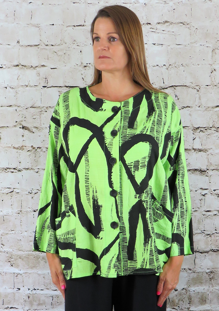 This box jacket is made from a soft lime linen, with a beautiful all over abstract print. It can be worn buttoned up, or unbuttoned over your favourite outfit. Perfect for any spring summer occasion, from a wedding to everyday wear. This box jacket will take you from day to night with effortless style and elegance.